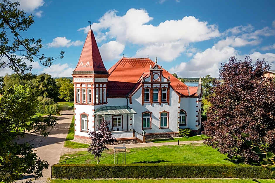 Photo 1 of 31 of Hotel Villa am Stadthafen