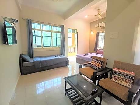 Triple Room with Balcony