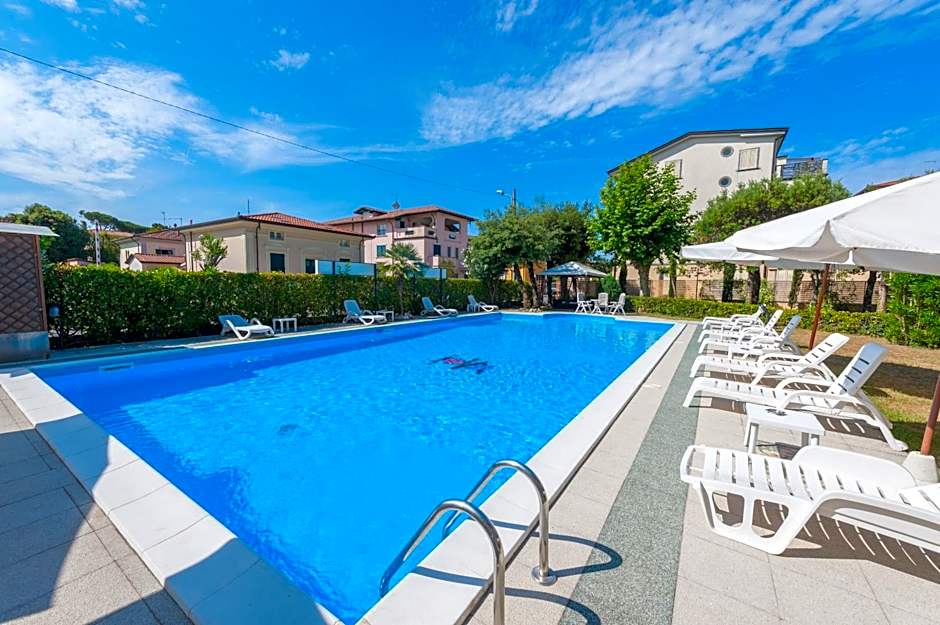 Hotel Apuana