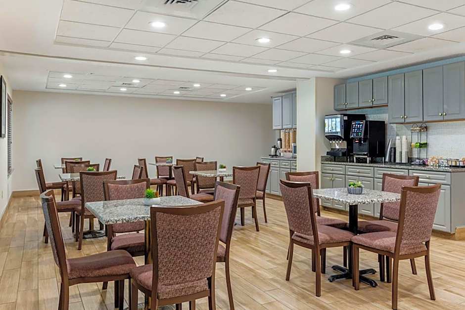 Best Western Plus New England Inn & Suites