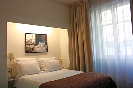 Classic Double Room - Breakfast Included