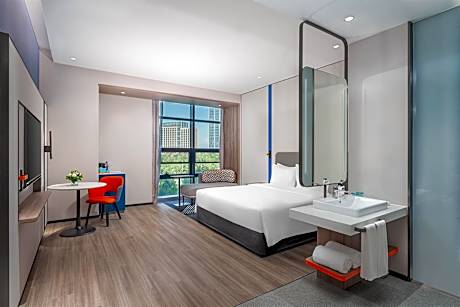 1 King Standard Extra Floor Space City View