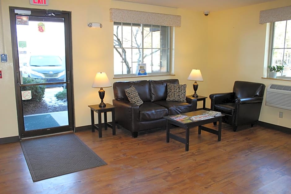 Super 8 by Wyndham East Stroudsburg/Poconos 
