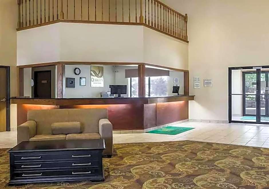 Quality Suites Near West Acres