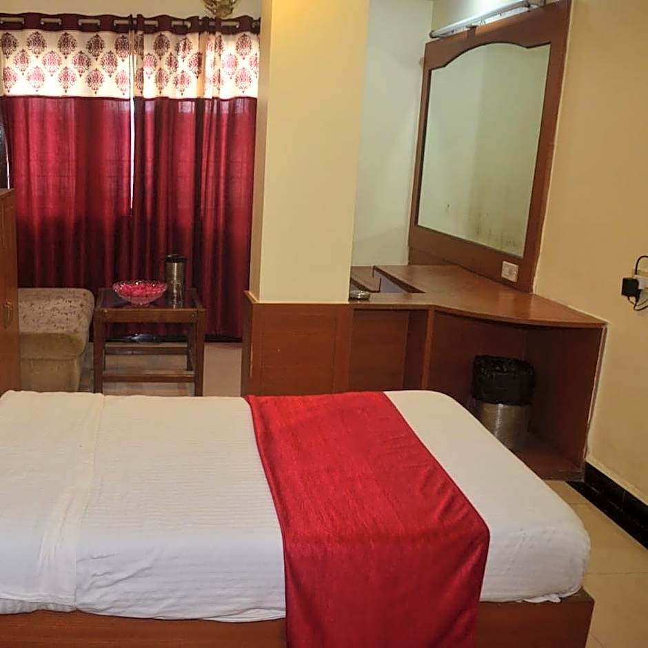 Poonam Hotel