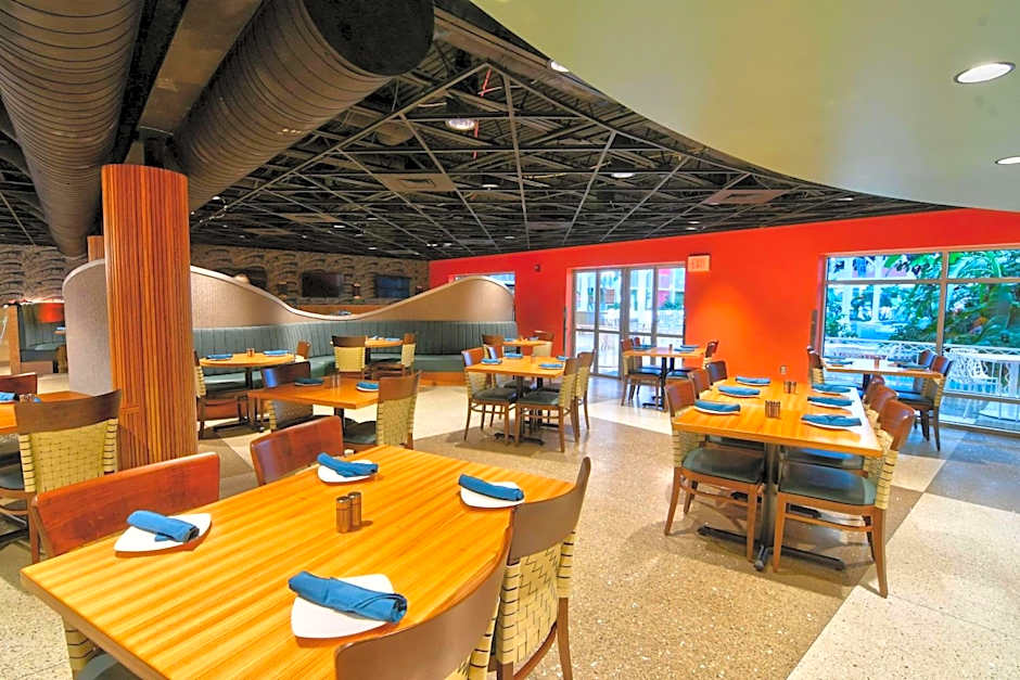 Oasis Hotel & Conv. Center, an Ascend Collection Hotel