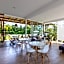 Live Hotel Boutique (Adults only)