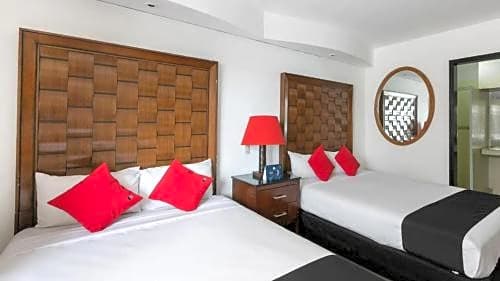 Hotel Dorada Inn