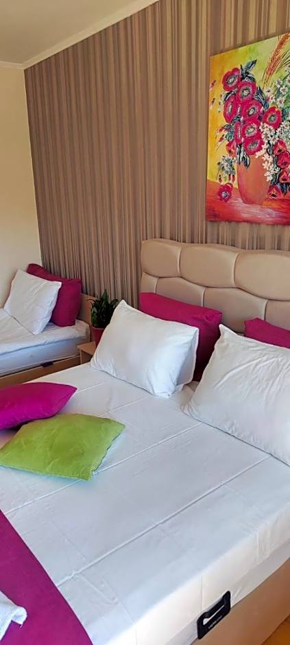 Cedar Lodge 3/4 Apartment Paradise