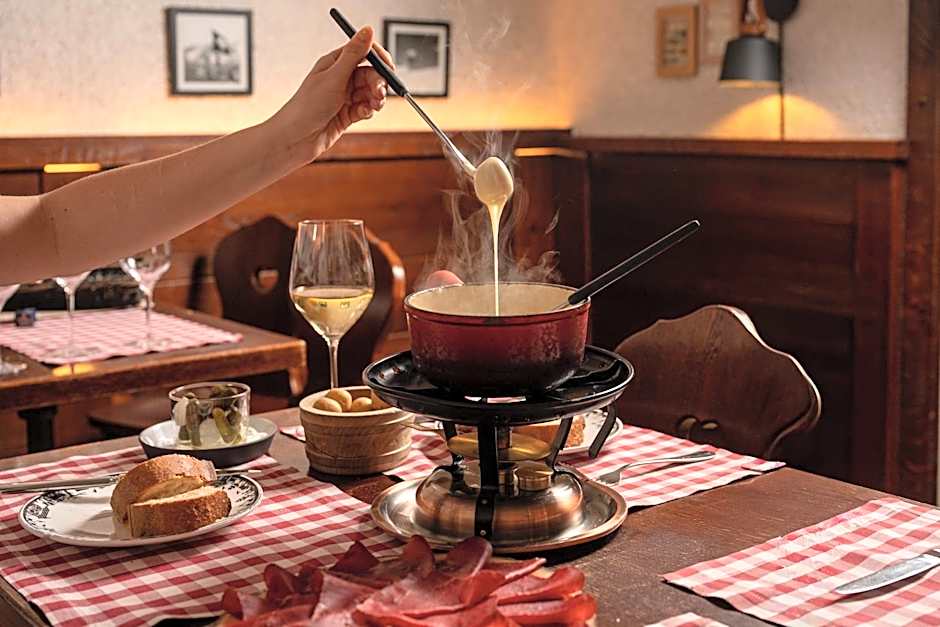 Les Armures Hotel
