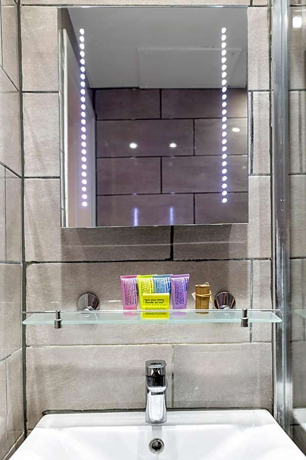 Hotel Shepherds Bush London