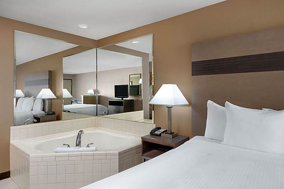 Hawthorn Suites by Wyndham Napa Valley