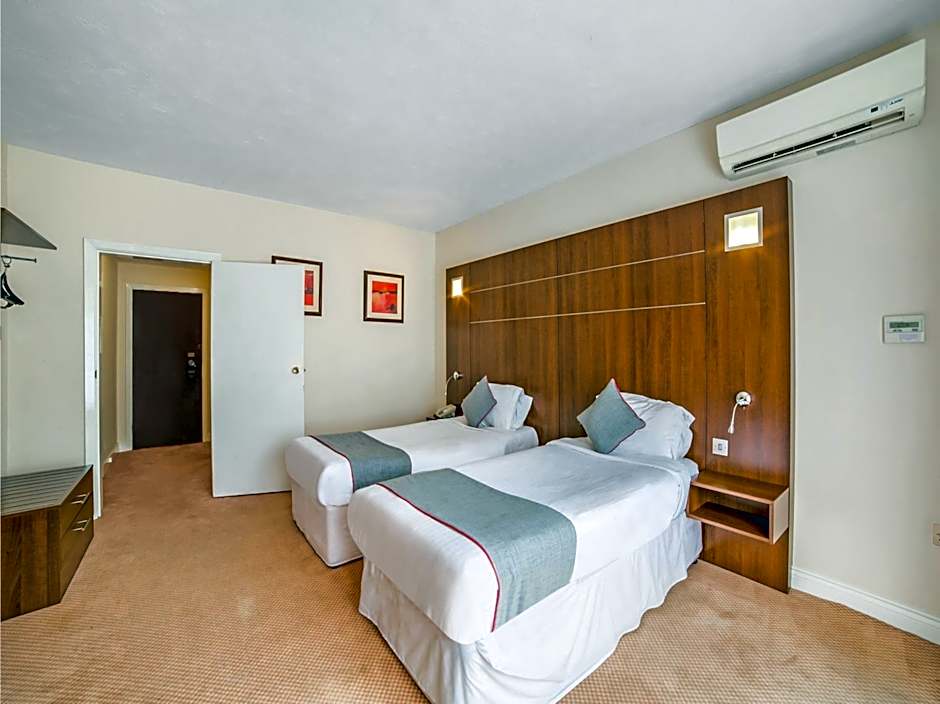 The Bridge House Hotel