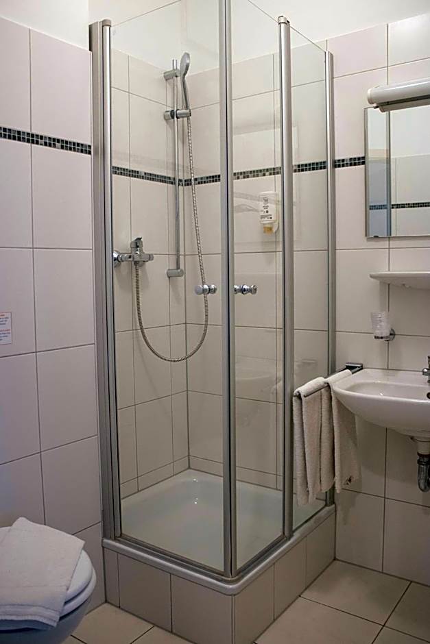 Orange Hotel und Apartments