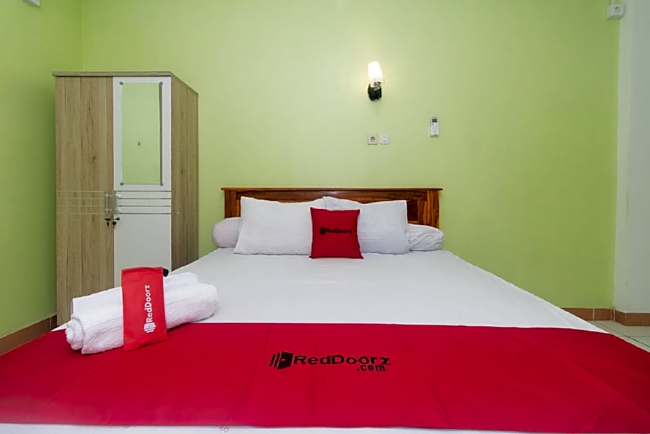 RedDoorz @ Frans Seda Kupang