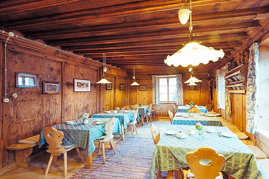 Amplatz 1523 - B&B and Suites