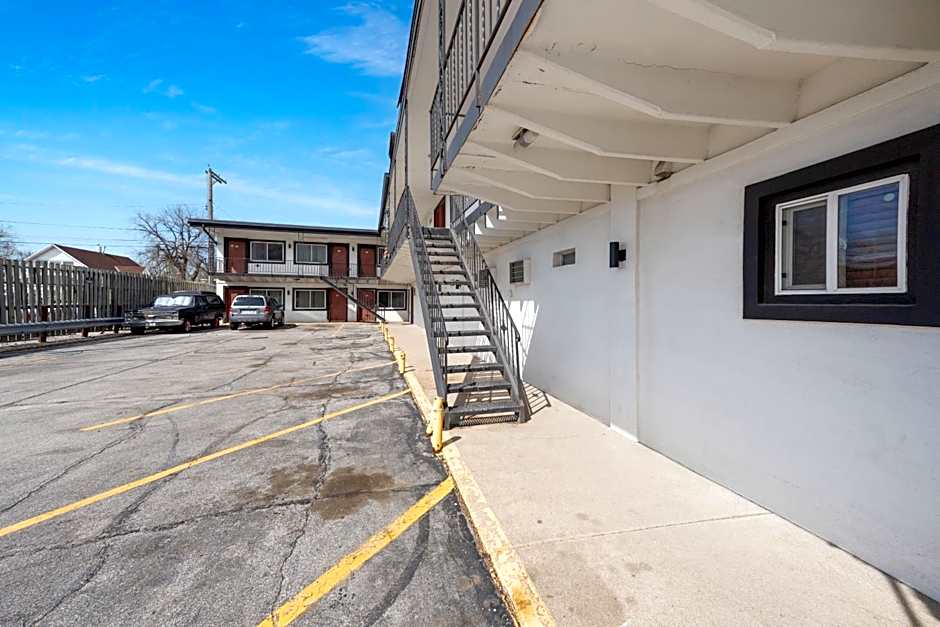 Broadway Inn