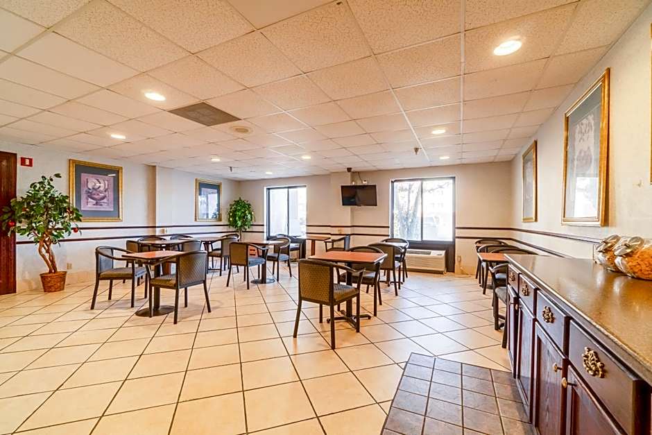 Ark Suites By OYO Jonesboro I-555