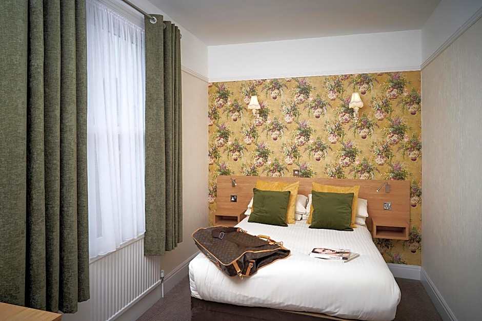 Kingston Theatre Hotel