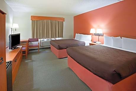 Queen Room with Two Queen Beds - Dog Friendly/Non-Smoking