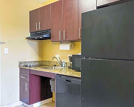 2 Queen Beds, Efficiency, Suite, Nonsmoking, Accessible