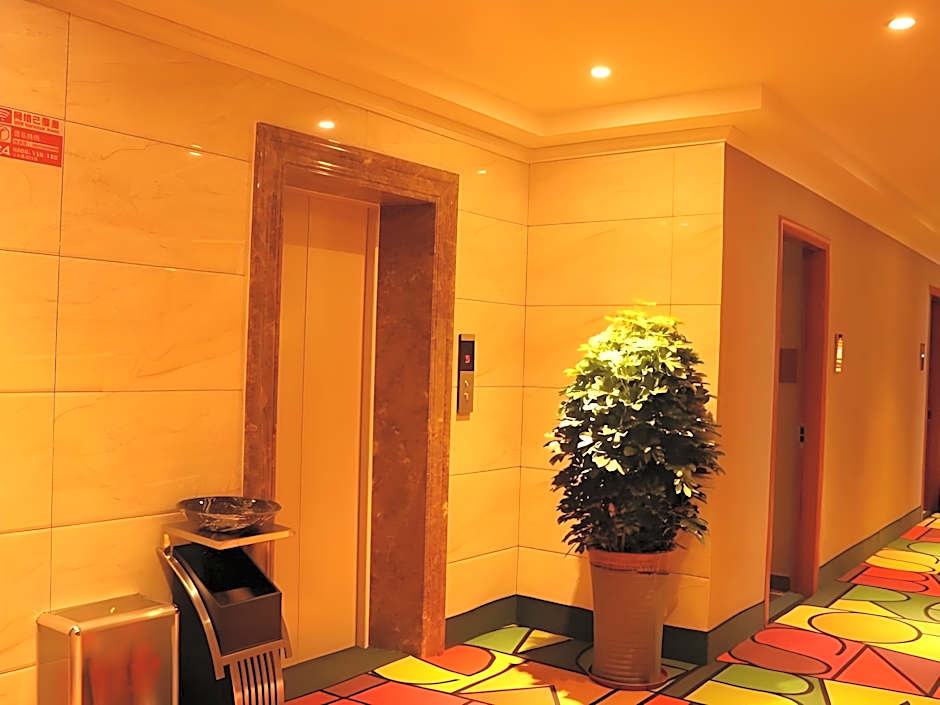 Shell Rizhao Donggang District Bus station Hotel