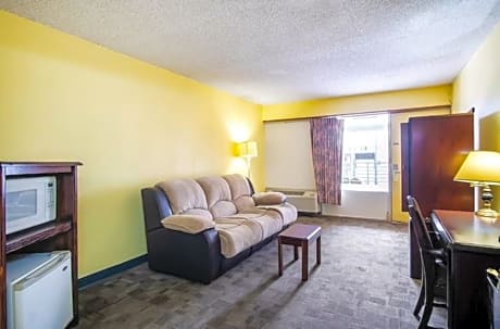 Premium King Room with Jetted Tub