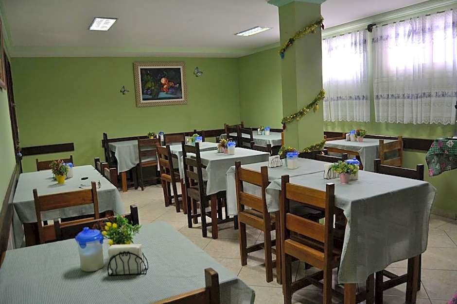 POUSADA PORTO TROPICAL