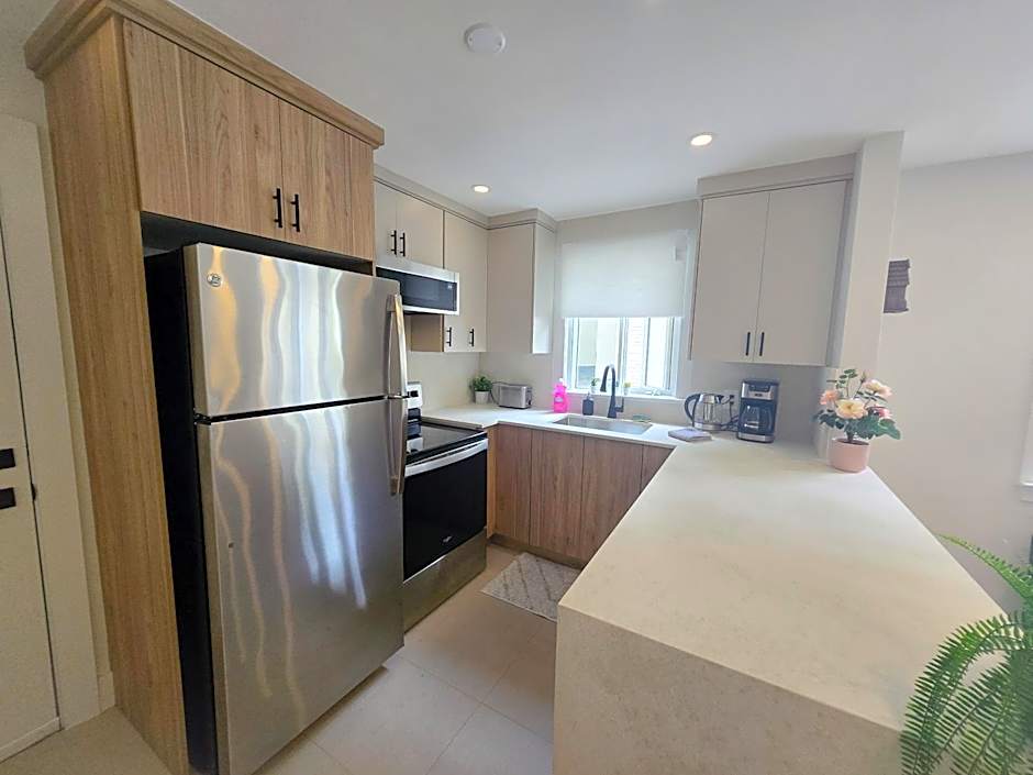 JstLikeHome - Serenity Suites & Guesthouse
