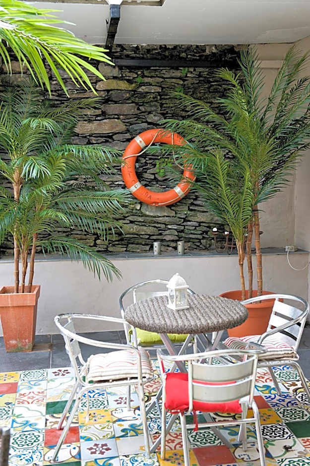 Quinlan & Cooke Boutique Townhouse and QCs Seafood Restaurant