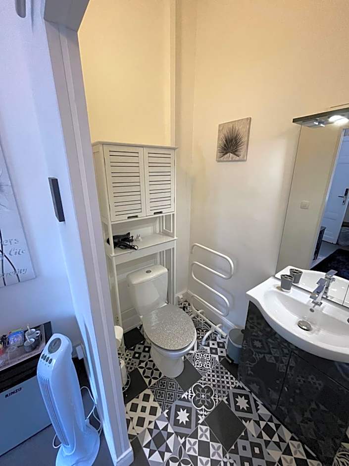 Vue du Château d'Excideuil en chambres