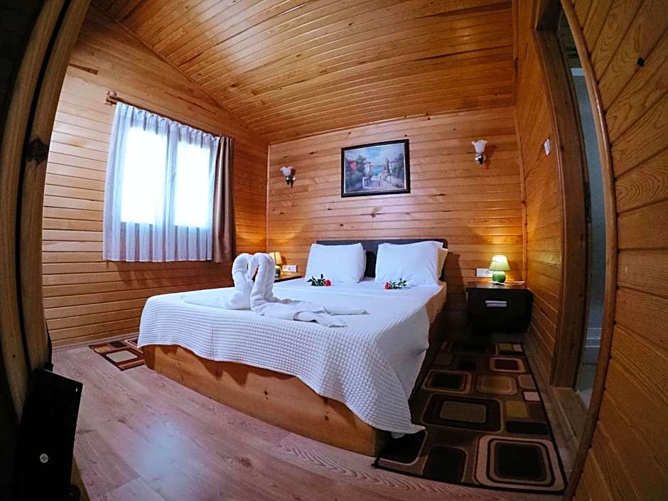 Canada Hotel & Bungalows