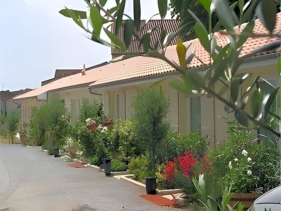 Logis Hotel L'Oliveraie
