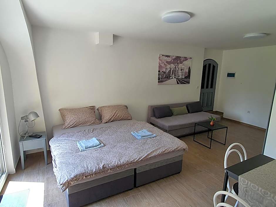 Apartmány ČERNÝ KOHOUT
