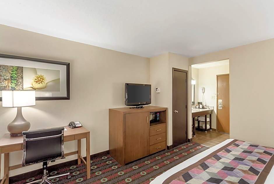 Comfort Inn Tulsa Midtown