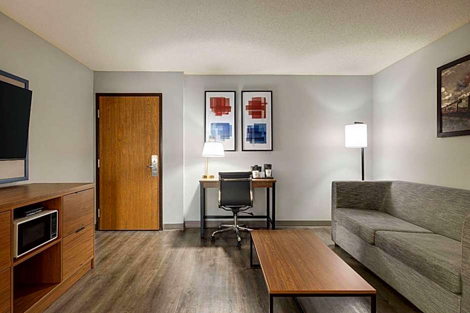 AmericInn by Wyndham Lincoln South