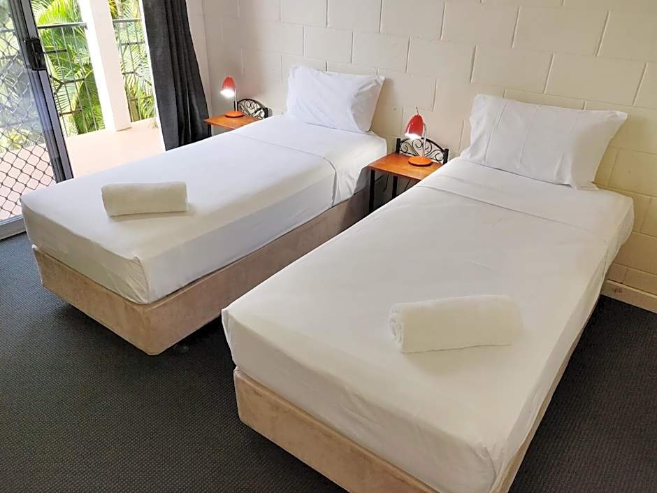 Coconut Grove Holiday Apartments