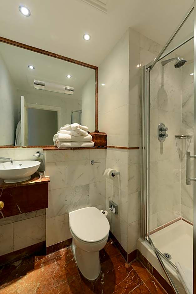 Twenty Nevern Square Hotel