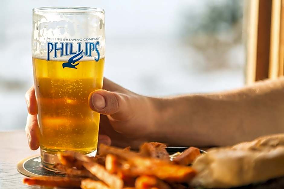 The Flying Steamshovel Inn