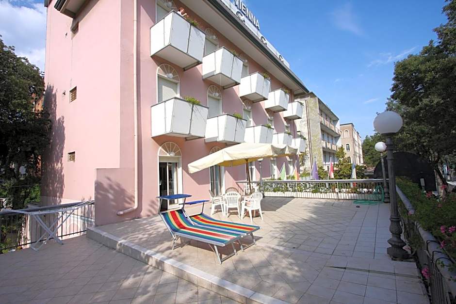 Hotel Vienna Ostenda e Ristorante il Danubio