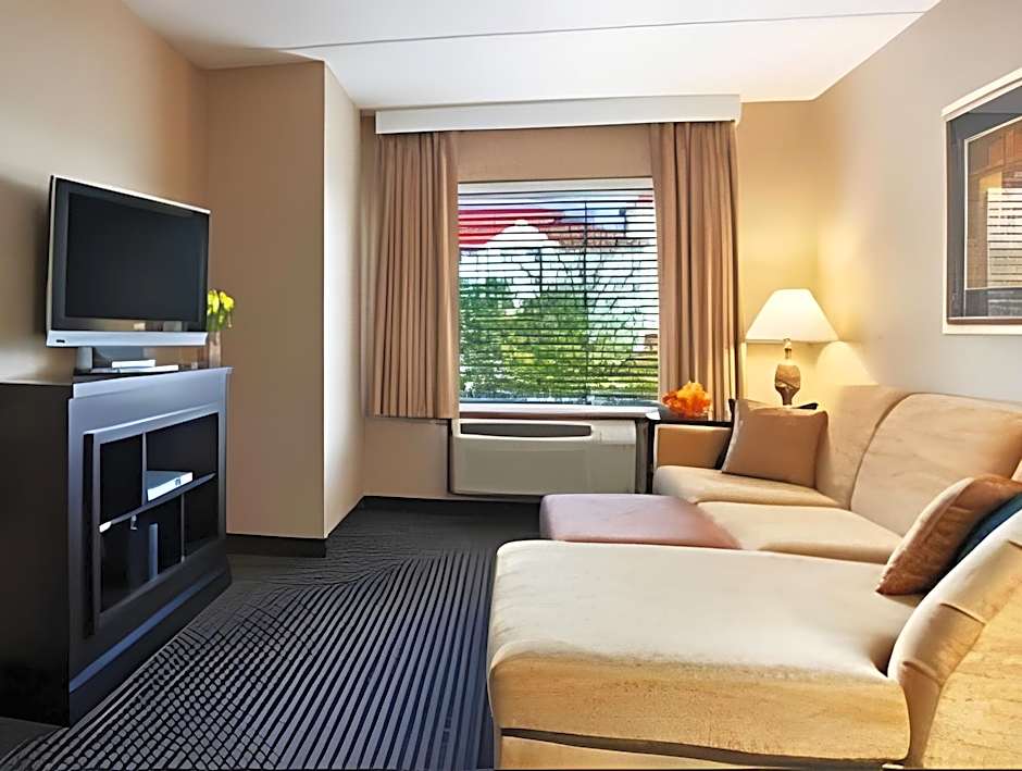 CLT Sky Suites