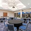 La Quinta Inn & Suites by Wyndham Kansas City Beacon Hill