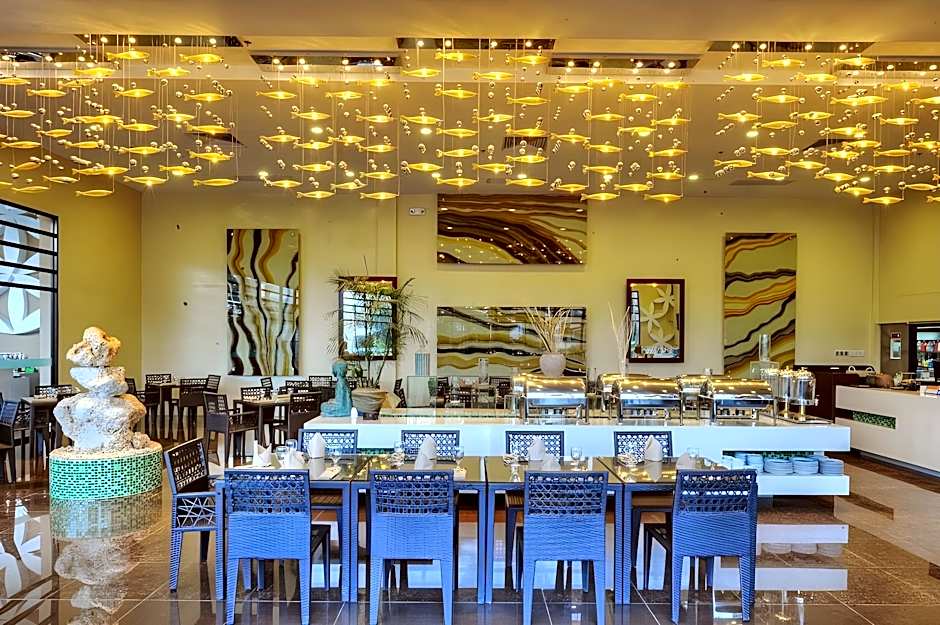 Aziza Paradise Hotel