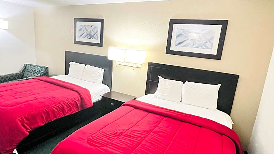 Pinckneyville Inn and Suites