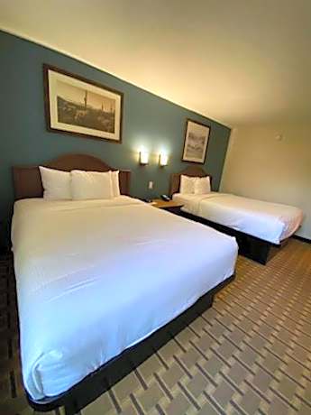 Queen Room with Two Queen Beds - Non-Smoking