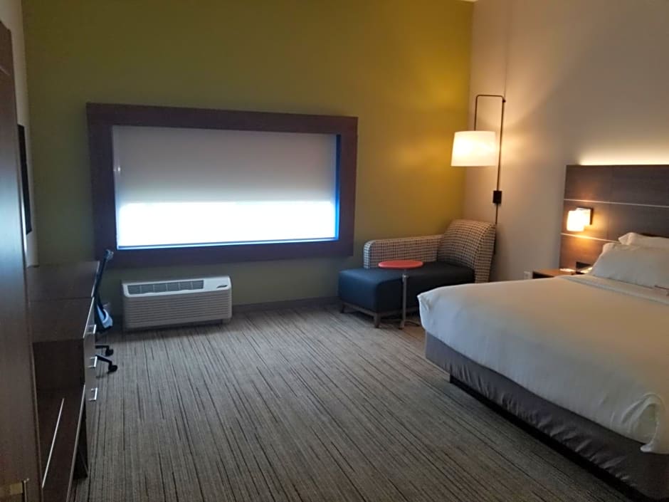 Holiday Inn Express & Suites - Fort Mill By IHG