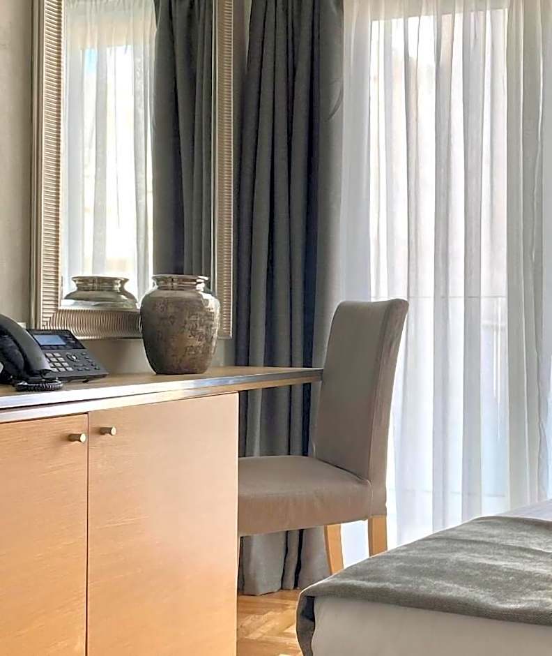 Warehouse Athens Hotel