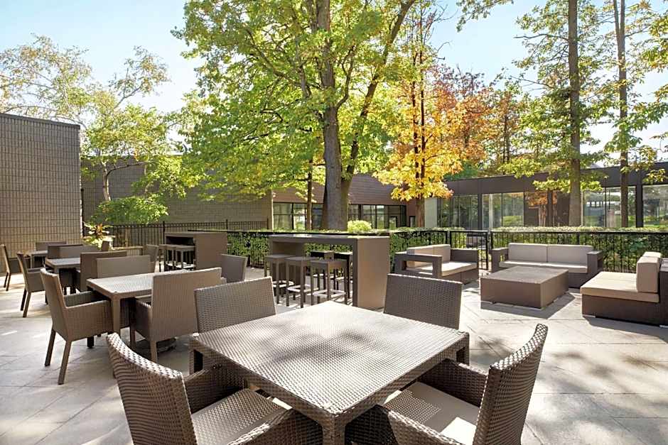 DoubleTree by Hilton Hotel Toronto Airport West