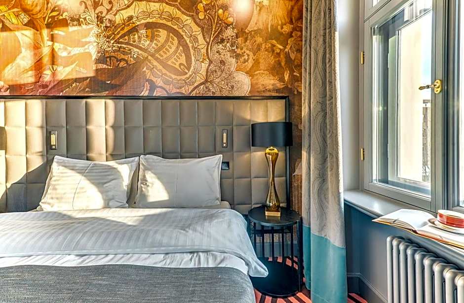 Grand Poet Hotel and SPA by Semarah