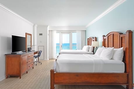 2 Queen Gulf Front with Balcony
